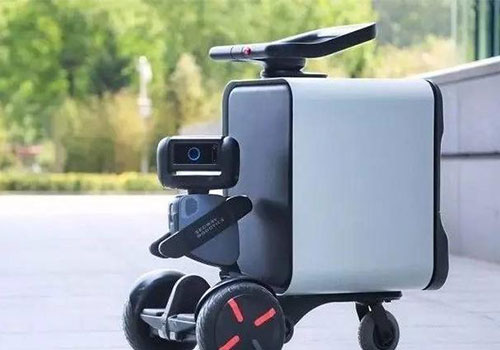 物流领域新战场:配送机器人投入使用